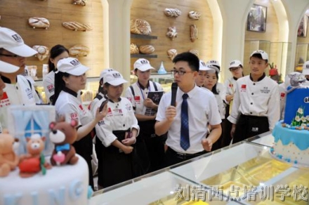 隔壁西点店在西点培训学校就学了1招，竟赚得让人傻眼了