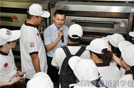 刘清西点学校58届独家开店实战特训营助力西点蛋糕成功开店！