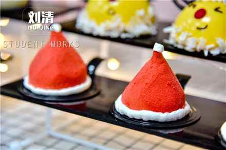 【广州口碑好的烘焙学校】刘清学校圣诞甜品台来了！