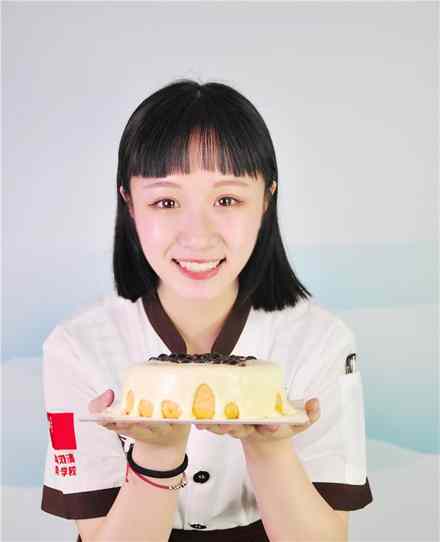 广州烘焙学校哪里好？且看刘清创意网红产品蛋糕