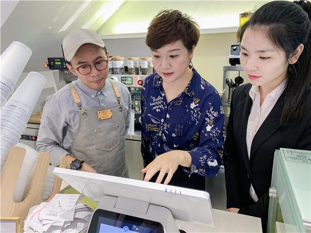 刘清学校学员曾同学成功开店案例饮品店