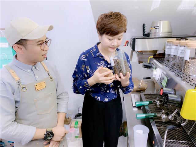 刘清学校学员曾同学成功开店案例饮品店