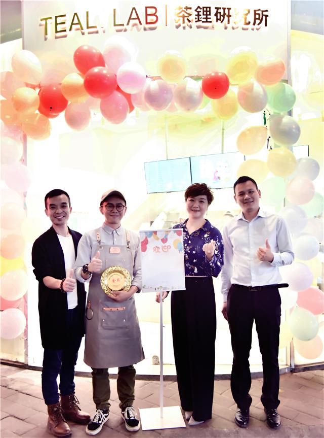 刘清学校学员曾同学成功开店案例饮品店